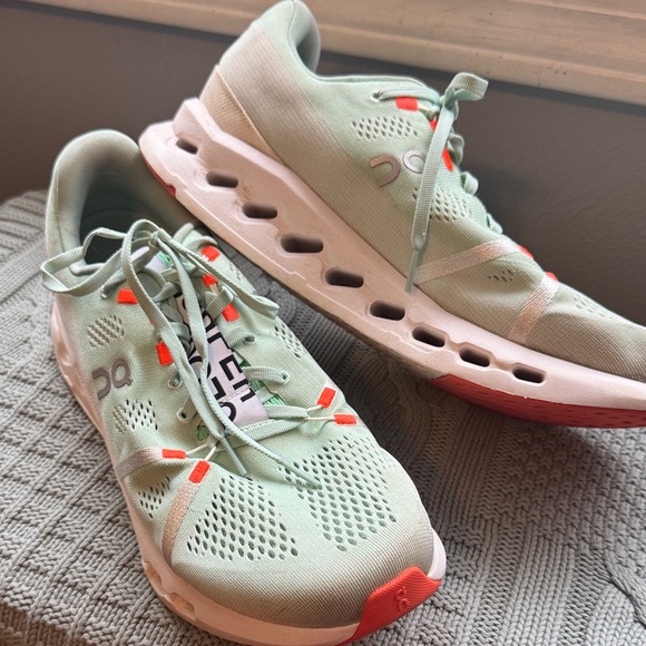 On Cloud Running Cloudsurfer Mint Green CloudTec Athletic Sneakers Men's 11.5
